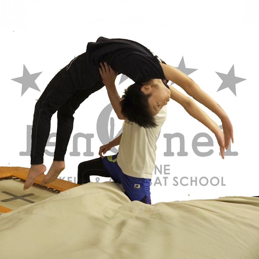 One on One バク転・アクロバット教室