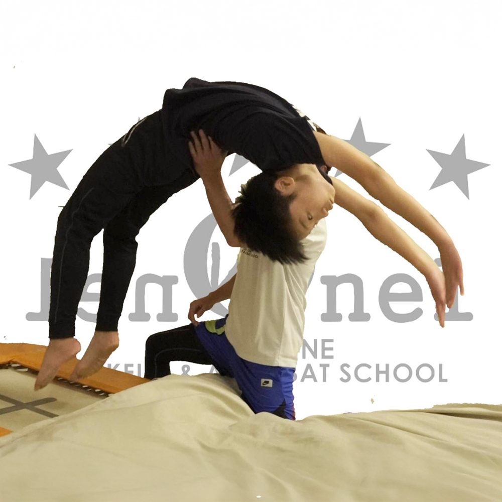 One on One バク転・アクロバット教室